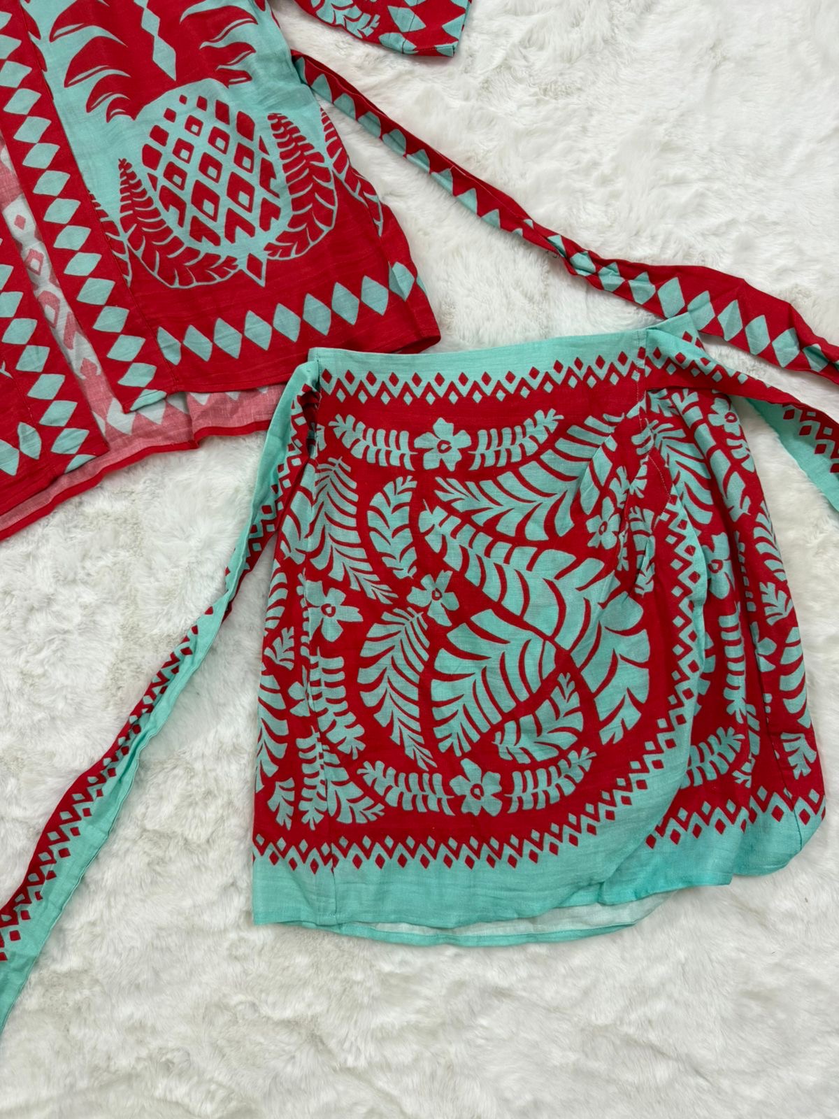 Shrug&wrap around skirt