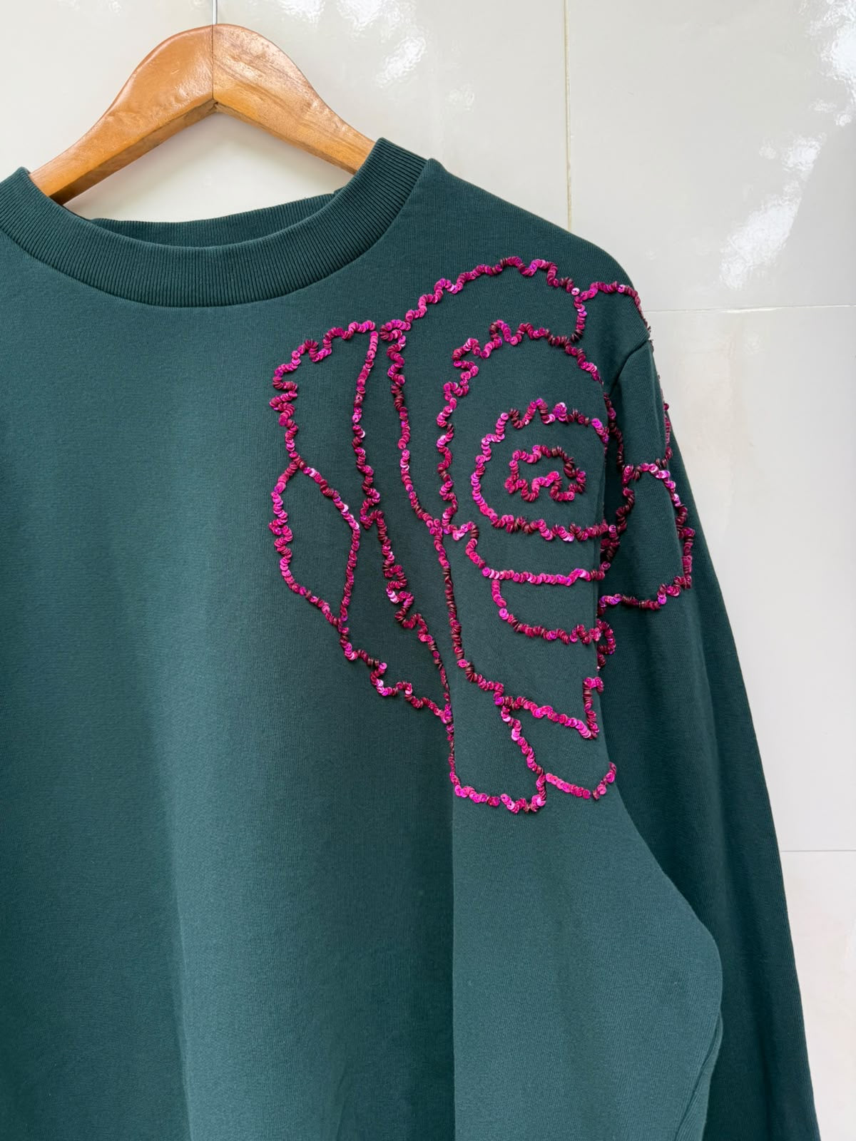 Sweatshirt