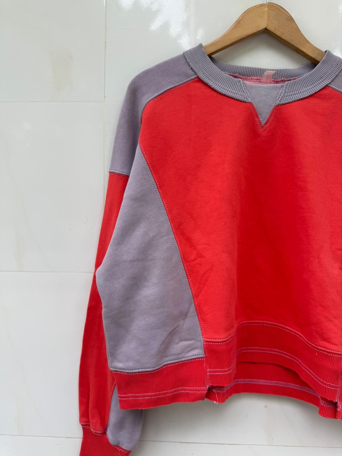 Sweatshirt