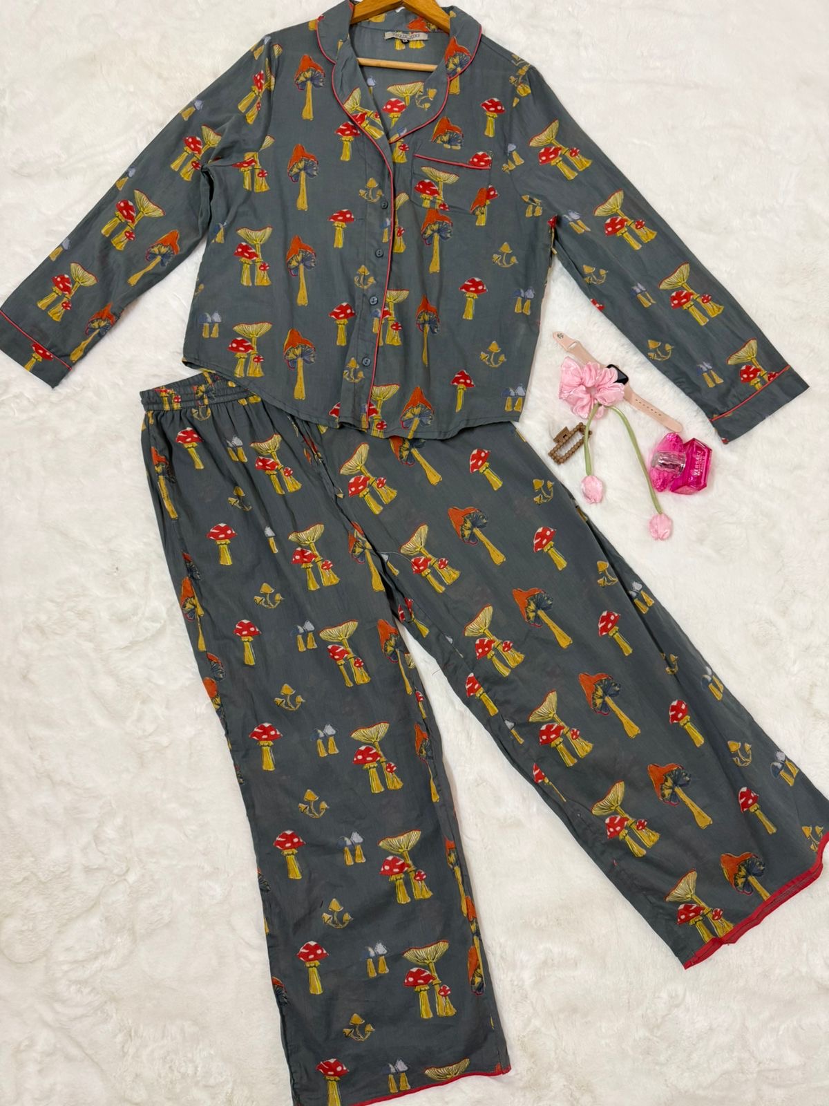 Night suit