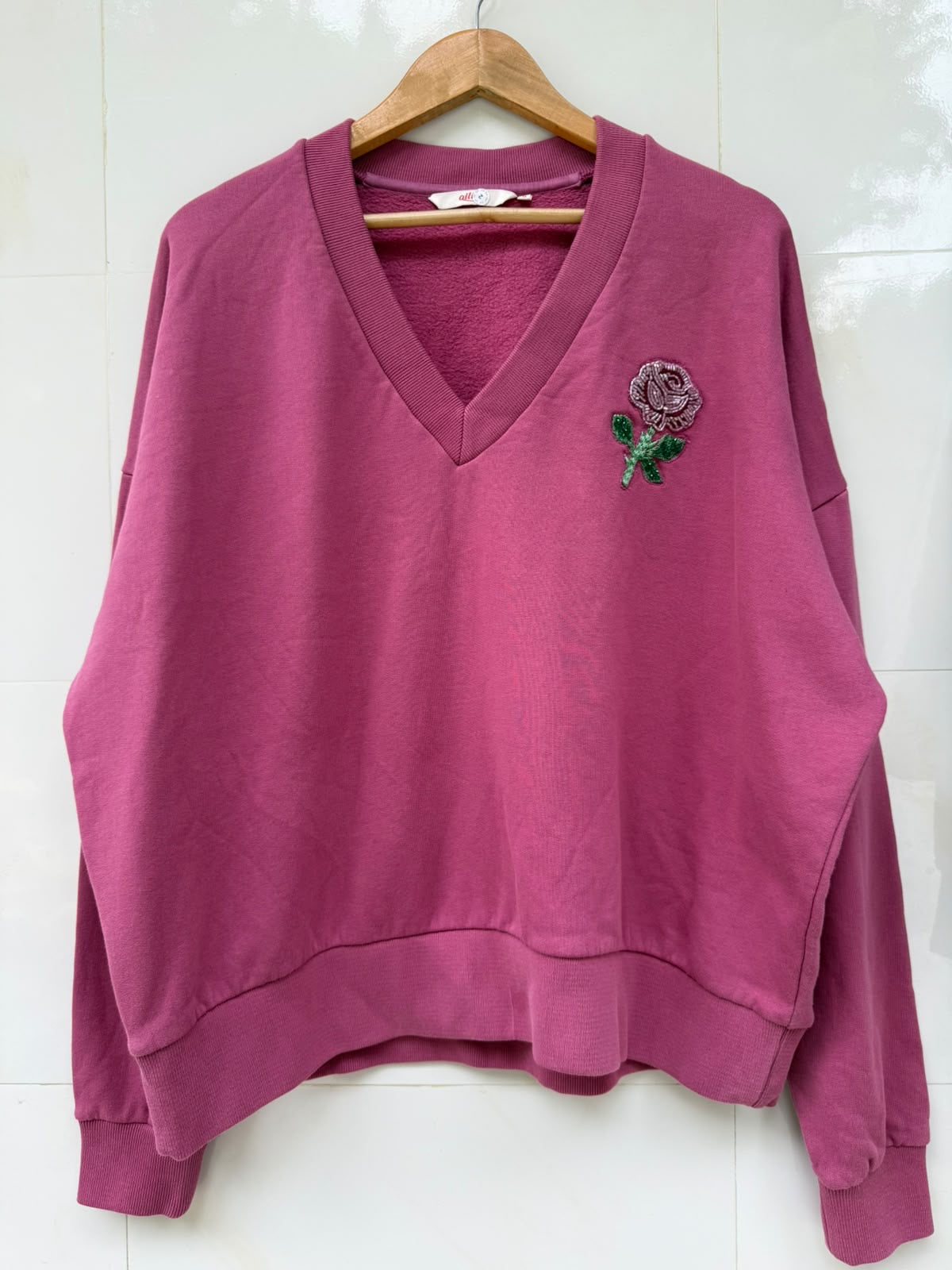 Sweatshirt