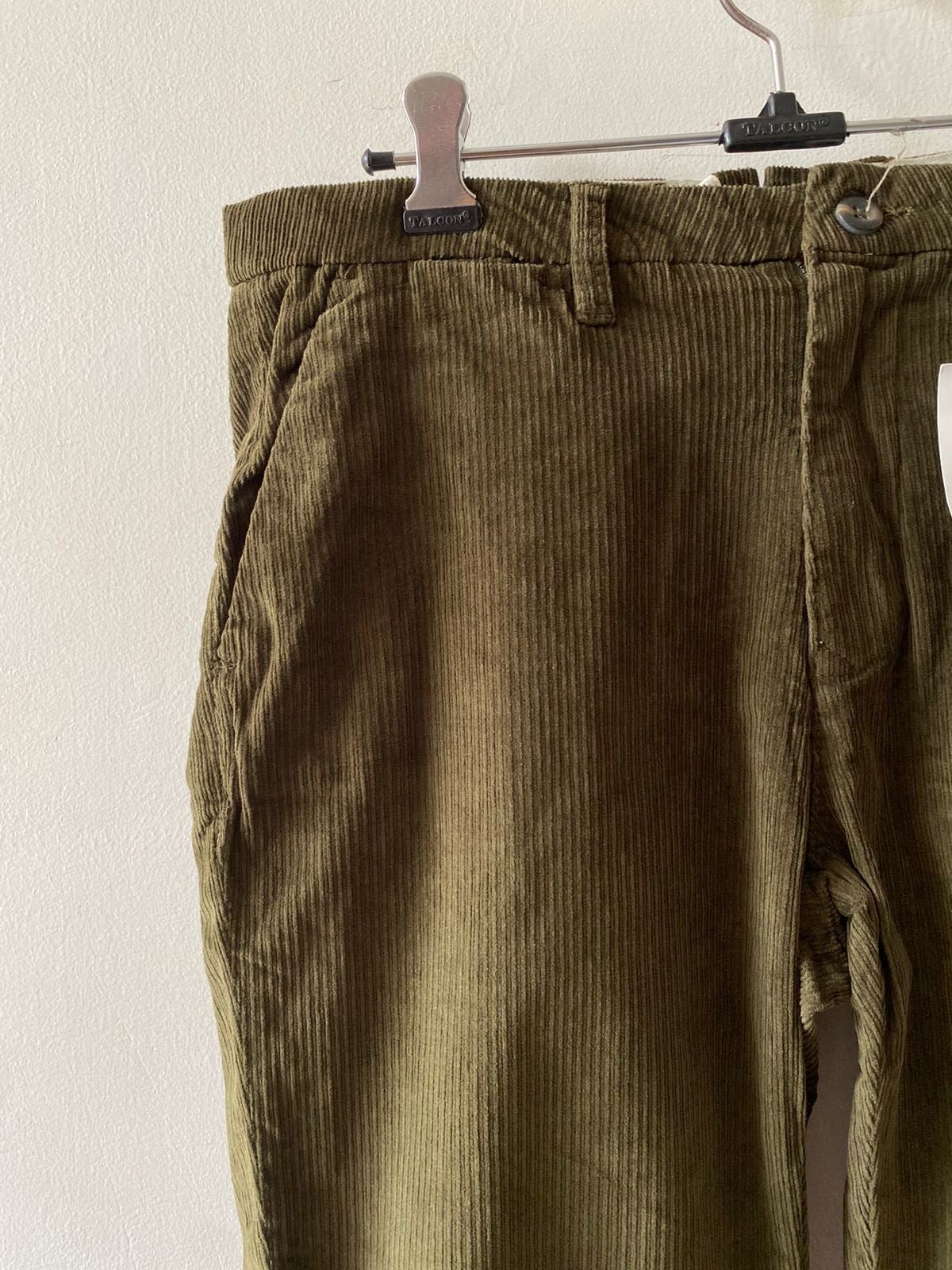 Chinos pants