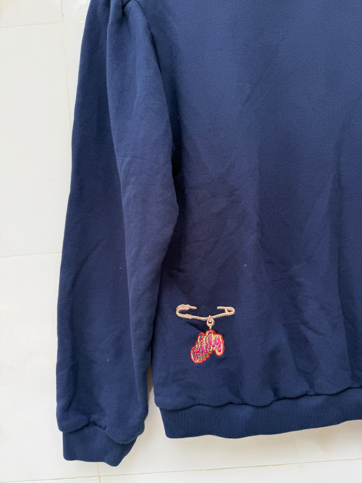 Sweatshirt