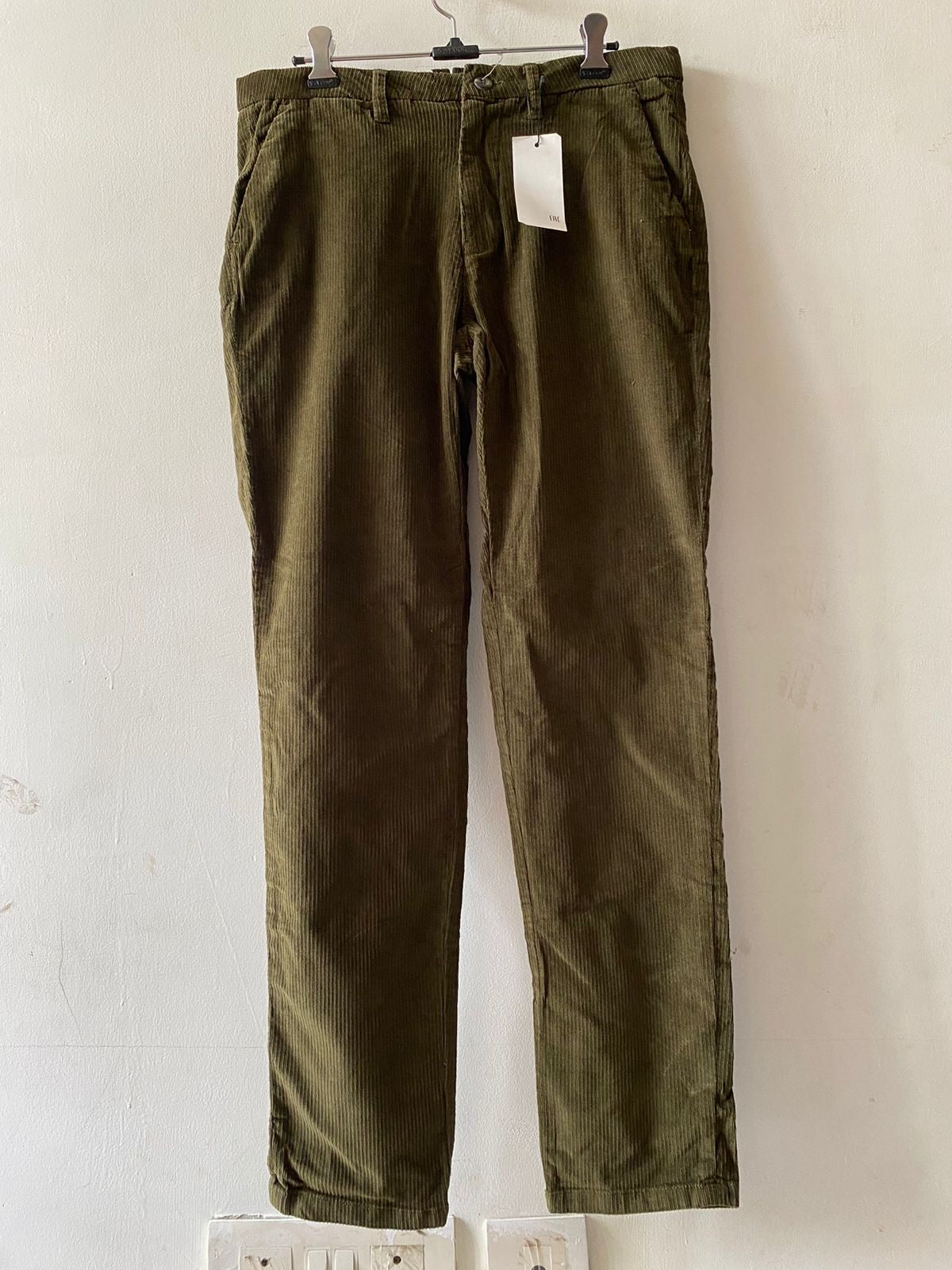 Chinos pants