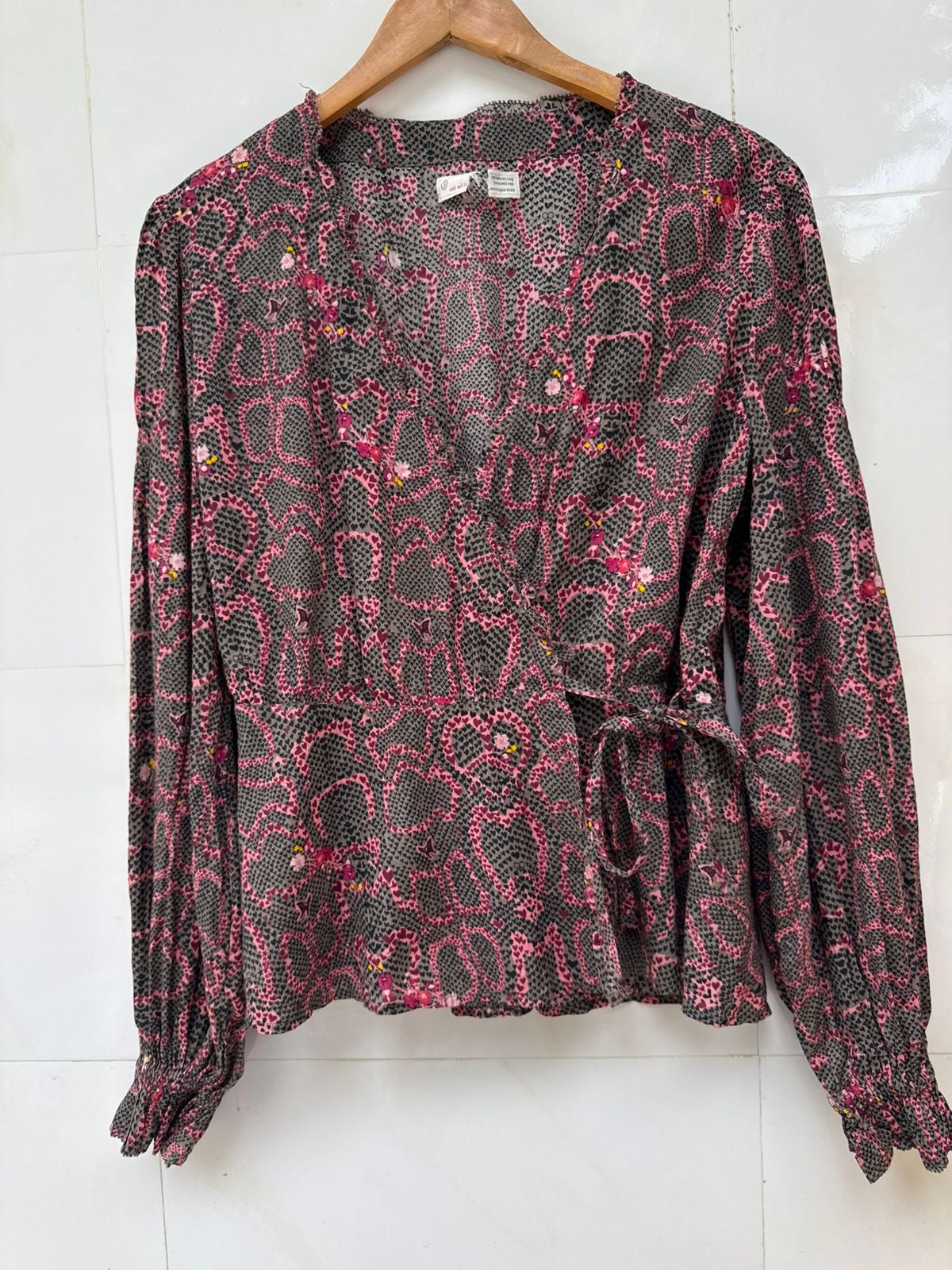 Wrap around top