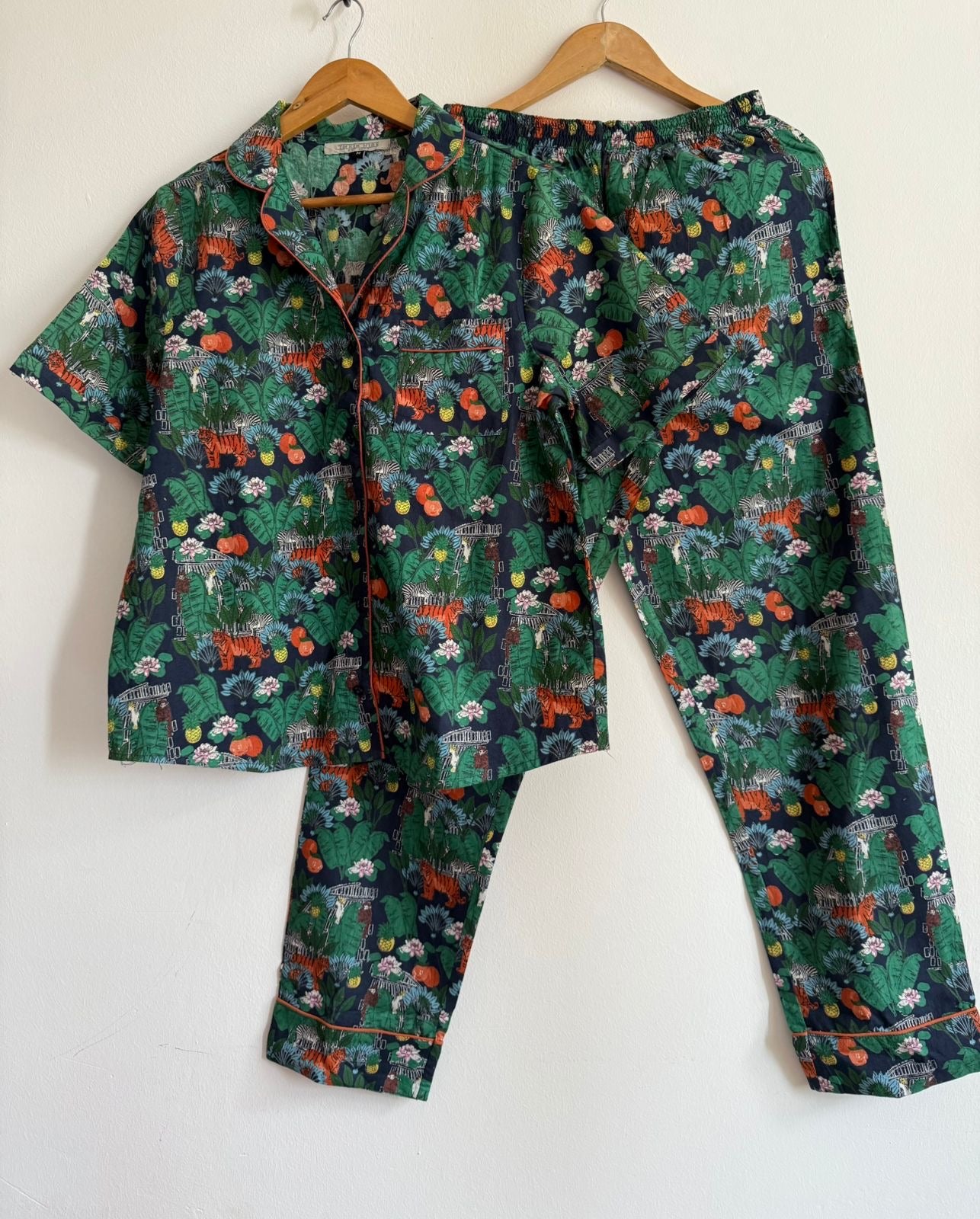 Night suit