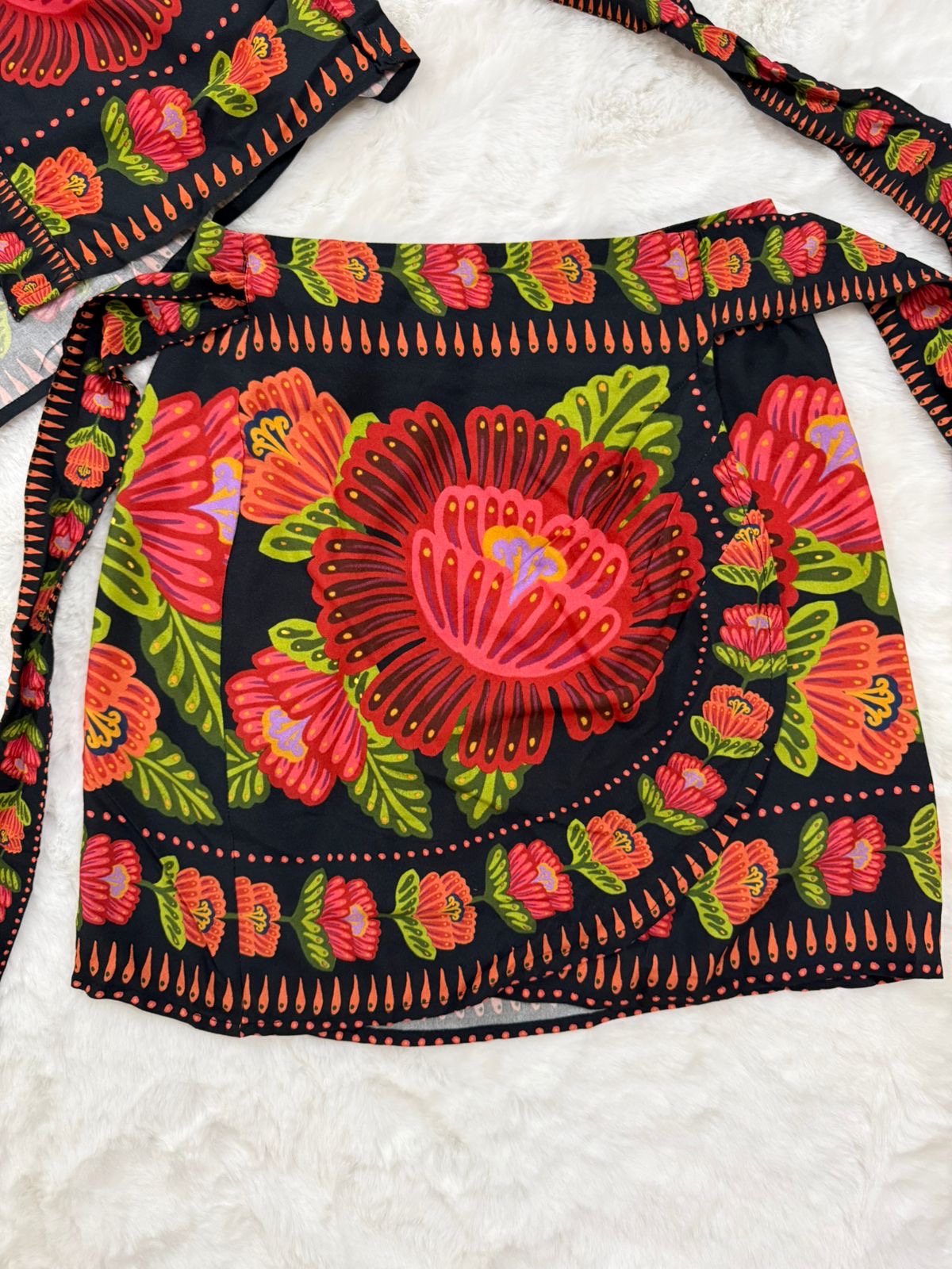 Shrug&wrap around skirt