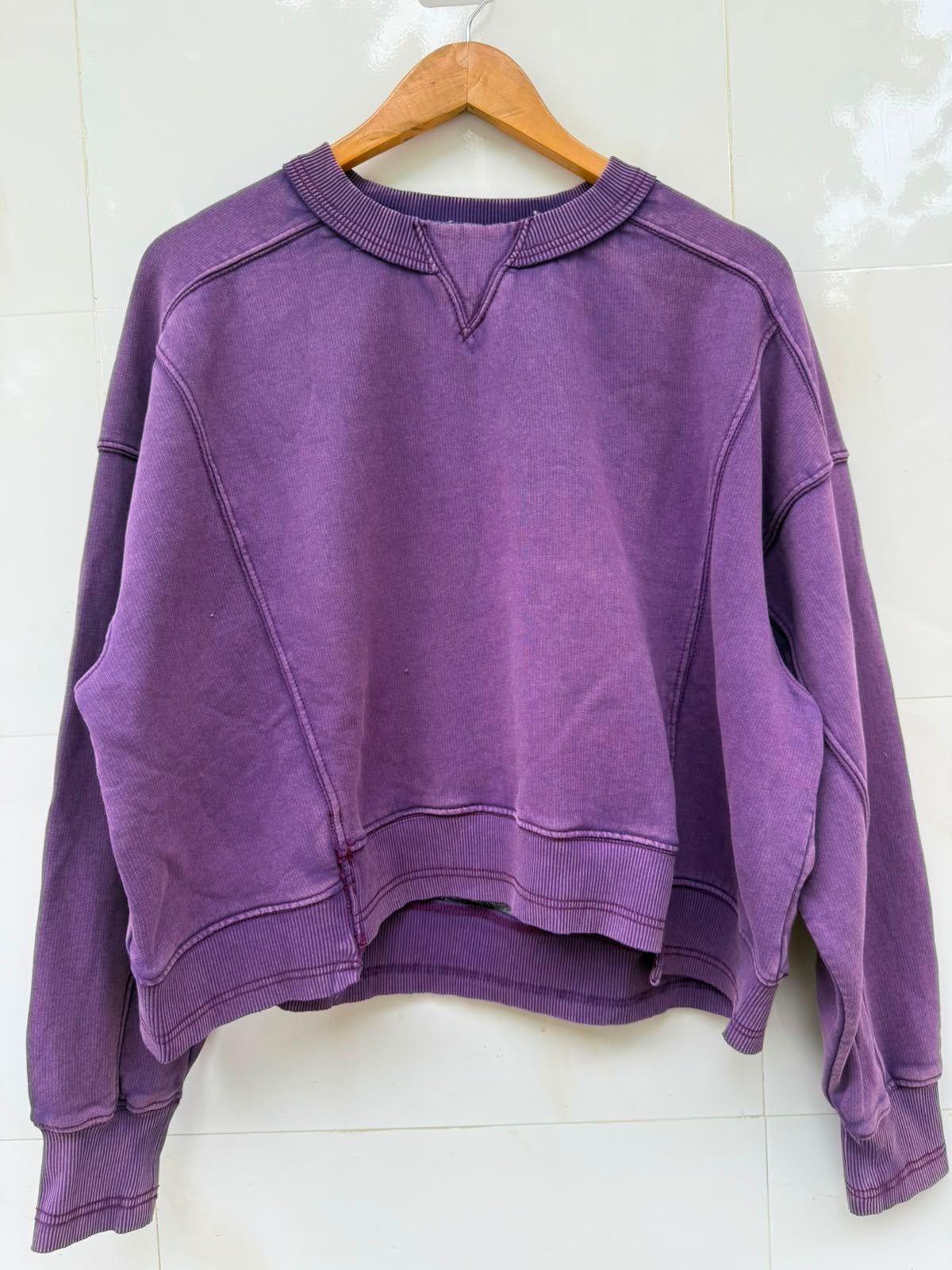 Sweatshirt